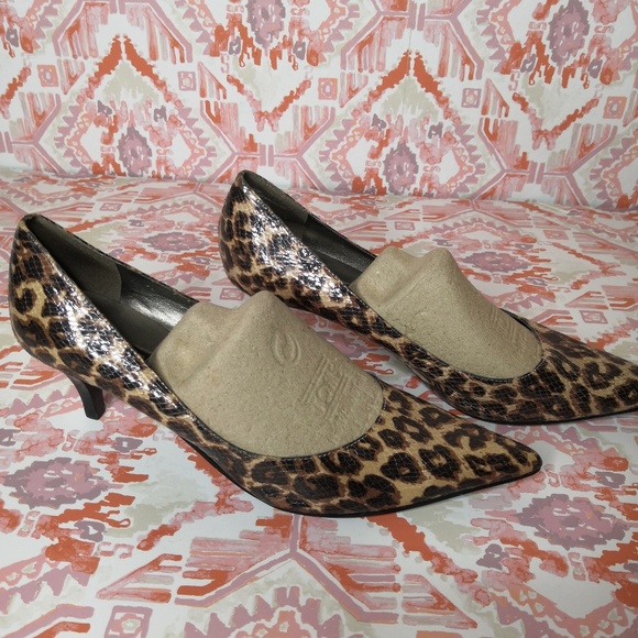 Bandolino Leopard Kitten Heel 8.5 Pointed Toe - Picture 2 of 7